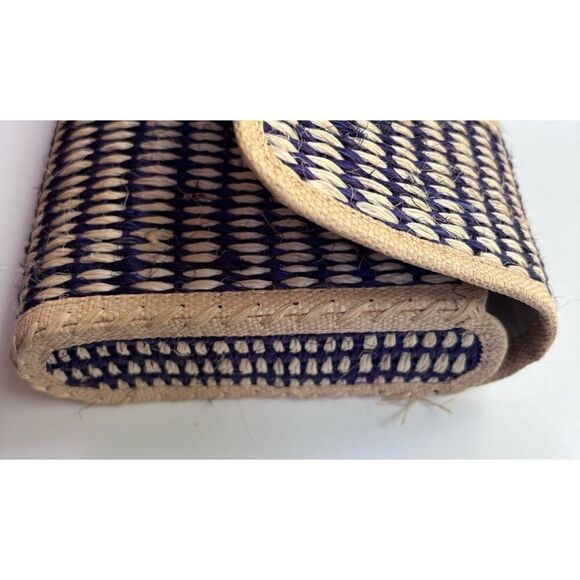 Mar y Sol Dalia Clutch /No Tassel - Picture 4 of 6